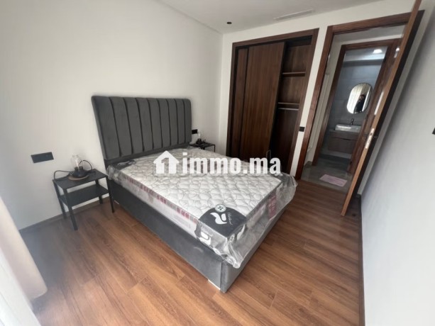 studio-jamais-habite-a-louer-finance-city-big-7