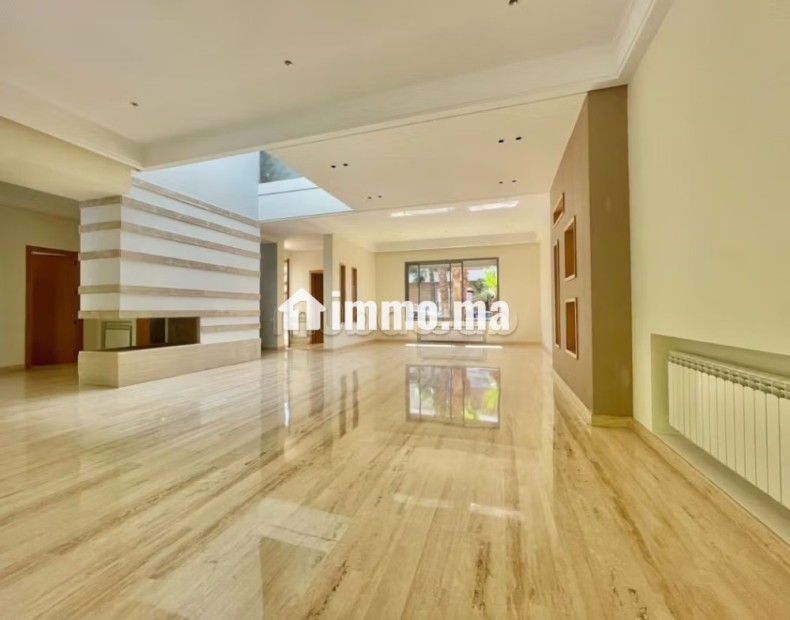 Magnifique villa à louer à Californie. Superficie 550 m². Bien meublé - Location Immobilier - Casablanca - photo 2