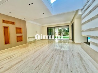 Magnifique villa à louer à Californie. Superficie 550 m². Bien meublé - Villa à louer - Casablanca