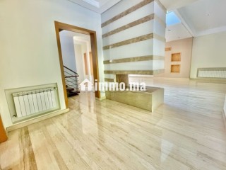 Magnifique villa à louer à Californie. Superficie 550 m². Bien meublé - Villa à louer - Casablanca