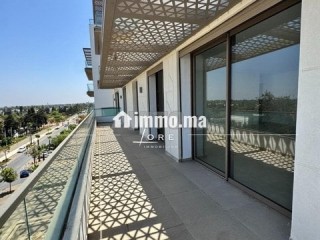 Penthouse lumineux à louer – Rabat Square. - Appartement à louer - Rabat
