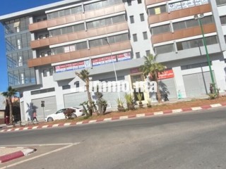 Bureaux à louer à Dcheïra El Jihadia. Surface de 99 m². Concierge et climatisation - Bureau à louer