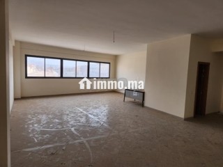 Bureaux à louer à Dcheïra El Jihadia. Surface de 99 m². Concierge et climatisation - Bureau à louer