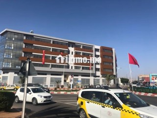 Bureaux à louer à Dcheïra El Jihadia. Surface de 99 m². Concierge et climatisation - Bureau à louer