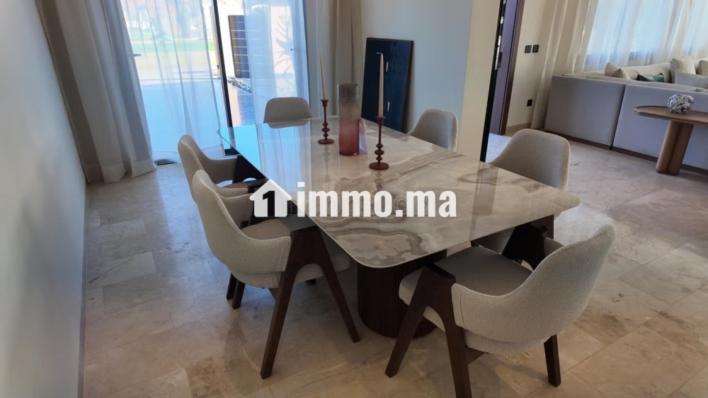 Villa 4 chambres avec cours Anglaise 4 salons et Piscine Privée 330 m² - Vente Immobilier - Marrakech - photo 4