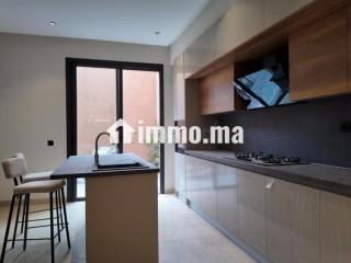 Villa 4 chambres avec cours Anglaise 4 salons et Piscine Privée 330 m² - Villa à vendre - Marrakech