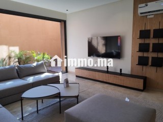 Villa 4 chambres avec cours Anglaise 4 salons et Piscine Privée 330 m² - Villa à vendre - Marrakech