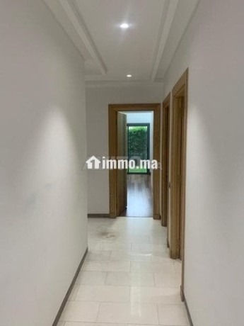 appartement-rdc-avec-piscine-privee-big-9