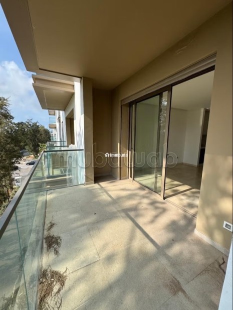 Superbe appartement à vendre à Souissi. Surface totale 73 m². Double vitrage et porte blindée - Vente Immobilier - Rabat - photo 2