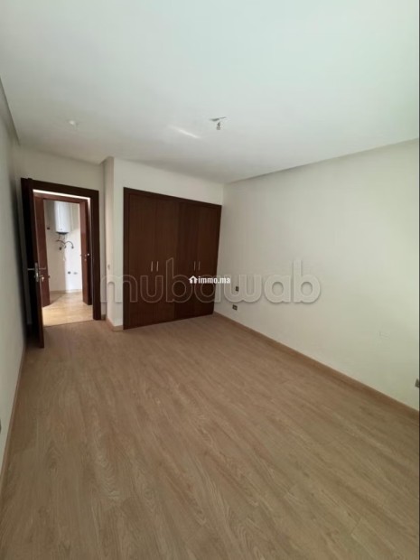 Superbe appartement à vendre à Souissi. Surface totale 73 m². Double vitrage et porte blindée - Vente Immobilier - Rabat - photo 7