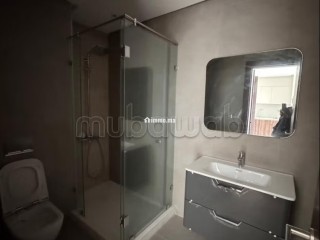 Superbe appartement à vendre à Souissi. Surface totale 73 m². Double vitrage et porte blindée - Appartement à vendre - Rabat