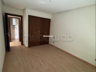 Superbe appartement à vendre à Souissi. Surface totale 73 m². Double vitrage et porte blindée - Appartement à vendre - Rabat
