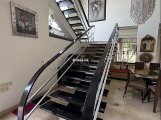 Magnifique villa à vendre à Ain Diab.
Surface de 450 m².
Bien meublé - Villa à vendre - Casablanca