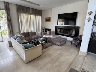Magnifique villa à vendre à Ain Diab.
Surface de 450 m².
Bien meublé - Villa à vendre - Casablanca