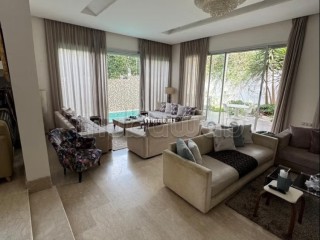 Magnifique villa à vendre à Ain Diab.
Surface de 450 m².
Bien meublé - Villa à vendre - Casablanca