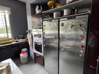 Magnifique villa à vendre à Ain Diab.
Surface de 450 m².
Bien meublé - Villa à vendre - Casablanca