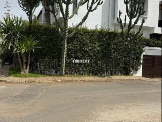 Magnifique villa à vendre à Ain Diab.
Surface de 450 m².
Bien meublé - Villa à vendre - Casablanca