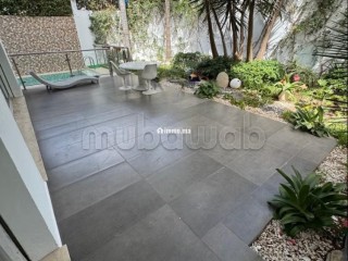 Magnifique villa à vendre à Ain Diab.
Surface de 450 m².
Bien meublé - Villa à vendre - Casablanca