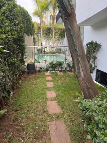 magnifique-villa-a-vendre-a-ain-diab-surface-de-450-m2-bien-meuble-big-19