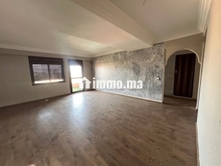 Appartement rénové vide en location usage bureau - Appartement à louer