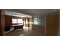 beaux-bureaux-a-louer-a-bourgogne-ouest-surface-totale-150-m2-systeme-de-climatisation-small-10