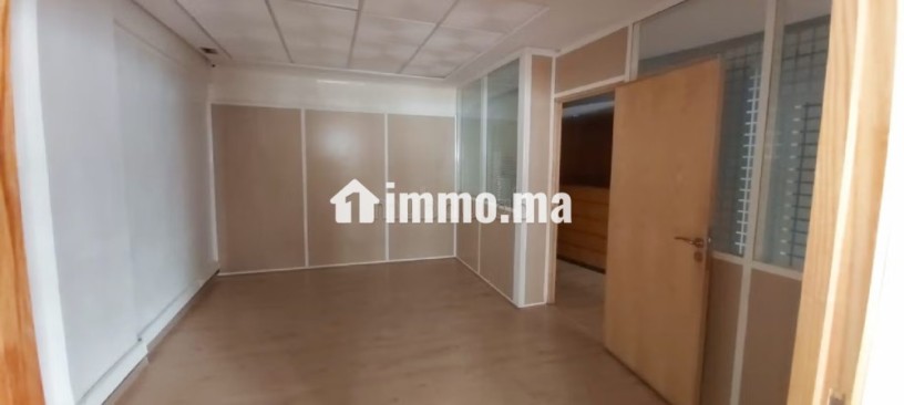 beaux-bureaux-a-louer-a-bourgogne-ouest-surface-totale-150-m2-systeme-de-climatisation-big-5