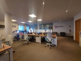 location-de-bureaux-a-sidi-maarouf-superficie-299-m2-terrasse-et-ascenseur