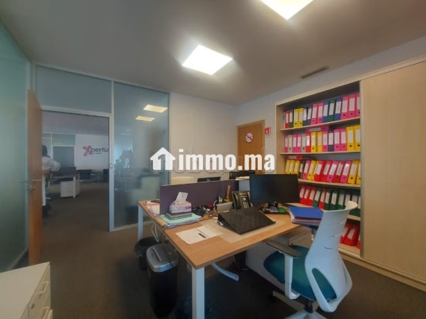 location-de-bureaux-a-sidi-maarouf-superficie-299-m2-terrasse-et-ascenseur-big-11