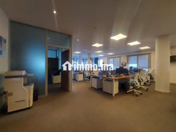 location-de-bureaux-a-sidi-maarouf-superficie-299-m2-terrasse-et-ascenseur-big-5