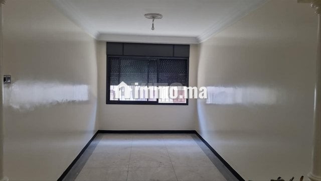 bourgogne-appart-vide-100m2-2ch-balcon-big-0