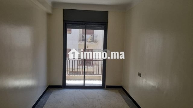bourgogne-appart-vide-100m2-2ch-balcon-big-1