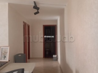 Louez cet appartement à Hay Salam. 2 chambres agréables. Terrasse et jardin - Appartement à louer - Agadir