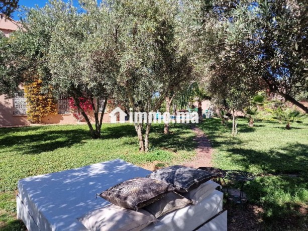 bungalows-pour-2-a-4-avec-piscine-12km-du-centre-big-7
