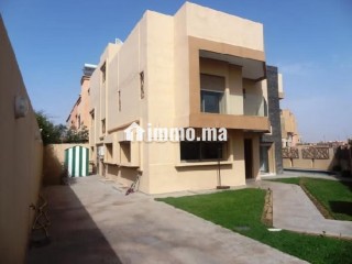 villa-contemporaine-a-louer-proche-quick-targa