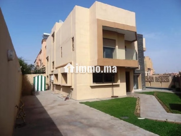 villa-contemporaine-a-louer-proche-quick-targa-big-0