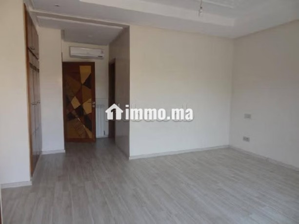 villa-contemporaine-a-louer-proche-quick-targa-big-1