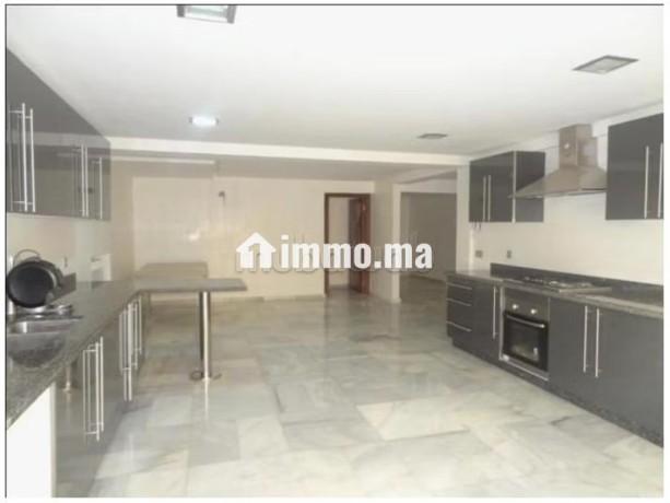 villa-contemporaine-a-louer-proche-quick-targa-big-6