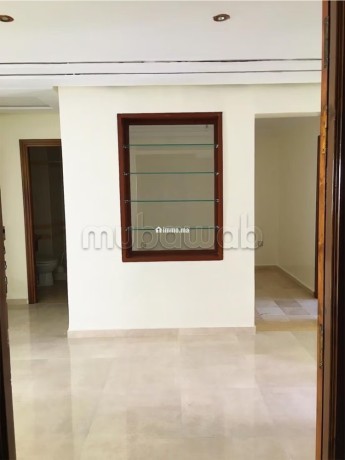 bel-appartement-en-location-a-triangle-dor-surface-de-115-m2-avec-ascenseur-et-terrasse-big-0