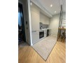 studio-triangle-dor-neuf-meuble-small-2