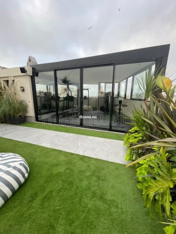 studio-triangle-dor-neuf-meuble-big-9
