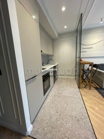 studio-triangle-dor-neuf-meuble-big-3