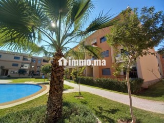 jolie-appartement-avec-terrasse-et-piscine