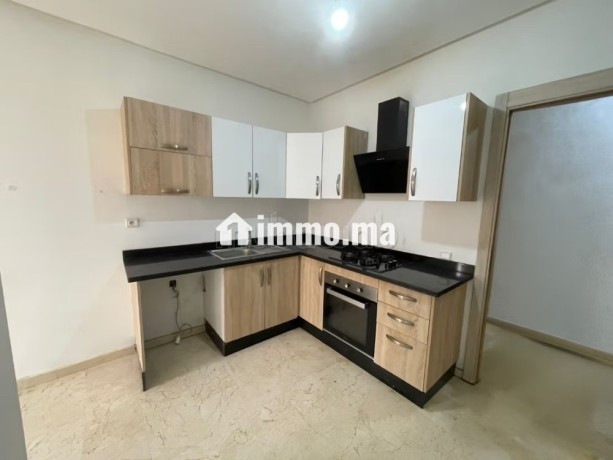 jolie-appartement-avec-terrasse-et-piscine-big-2