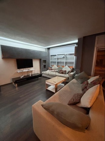 appartements-a-louer-a-bourgogne-est-2-grandes-pieces-prestation-de-conciergerie-air-conditionne-big-5