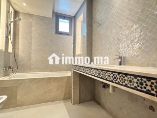Très bel appartement en Rez de jardin sur ghandi - Appartement à louer - Casablanca