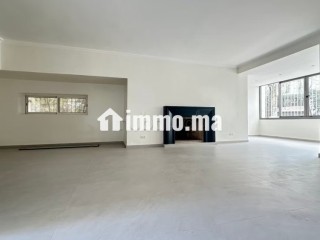 Très bel appartement en Rez de jardin sur ghandi - Appartement à louer - Casablanca