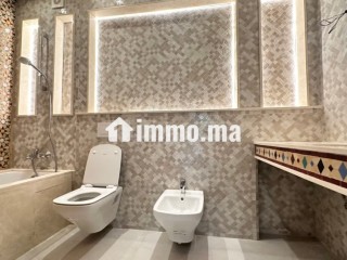 Très bel appartement en Rez de jardin sur ghandi - Appartement à louer - Casablanca