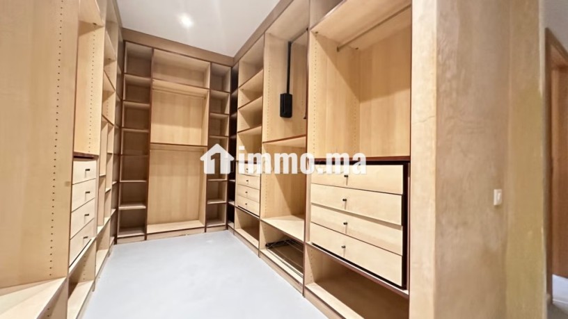 tres-bel-appartement-en-rez-de-jardin-sur-ghandi-big-11