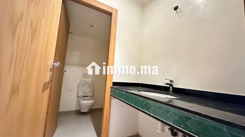 tres-bel-appartement-en-rez-de-jardin-sur-ghandi-big-13