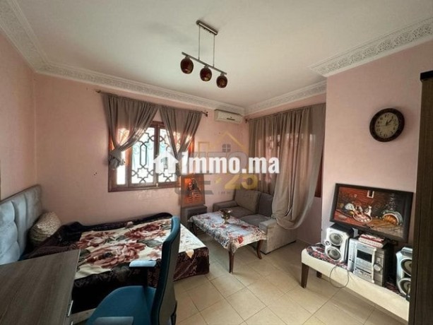 belle-villa-sur-la-route-de-casa-avec-piscine-big-1